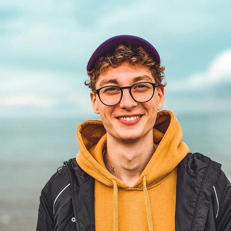 Photo selfie avant transformation IA Snaporama - photobooth sans matériel